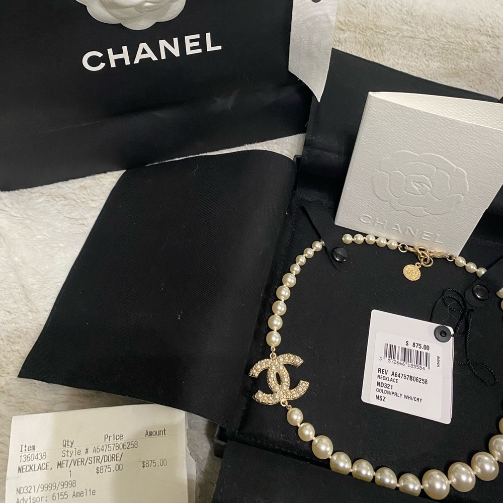Original and Authentic Chanel Pearls.  🔥🔥🔥Comes w/ box, tags, and gift bag.